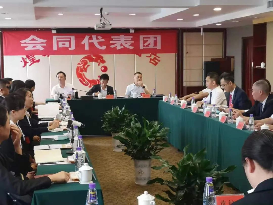 【图片新闻】市五届人大六次会议各代表团举行分组讨论