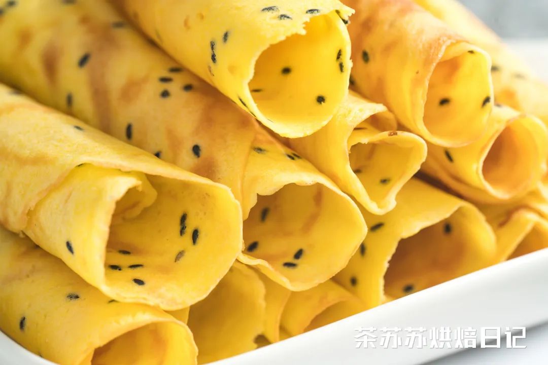 3個雞蛋加碗麵粉！ 攪和攪和，輕鬆一烙，酥脆的蛋捲就出來了