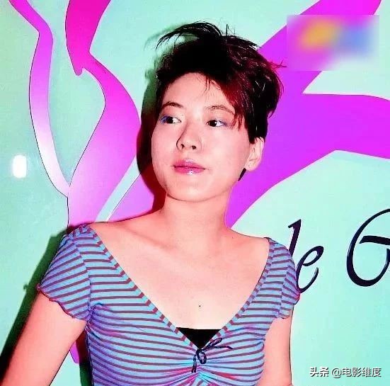 和何文田住在一起,这是黄子华送给女朋友的礼物.