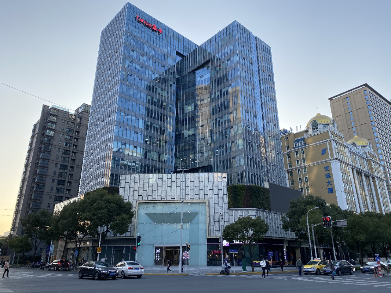 上海火车站写字楼泰禾大厦精装带家具出租