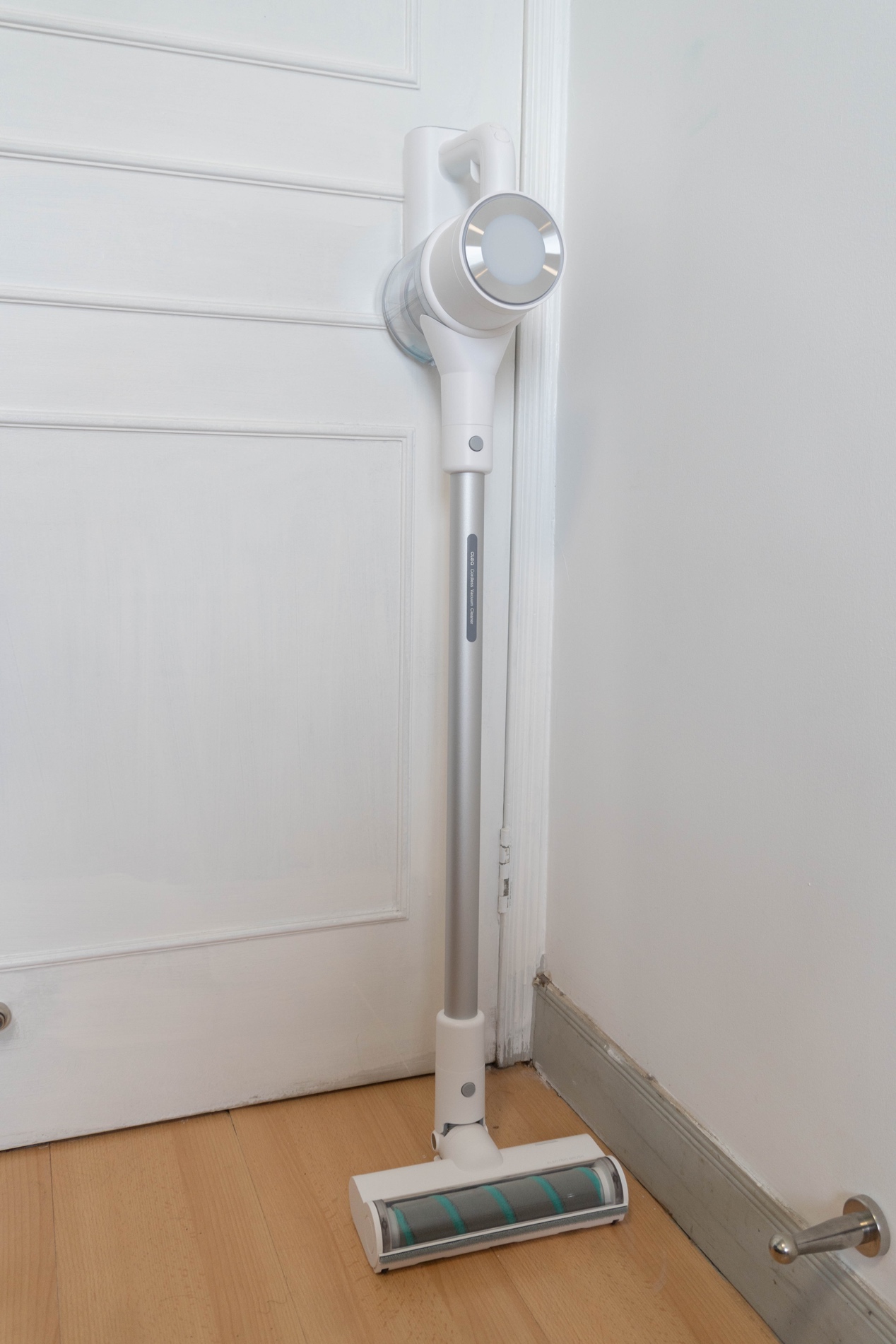 清扫房间一次搞定，华为荣耀吸尘器CLEA吸拖一体还抗菌