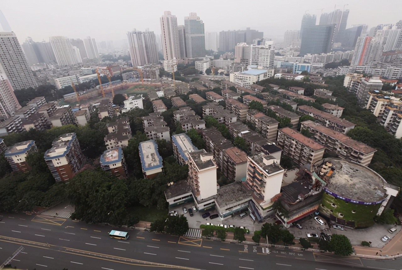 老旧小区改造再加速，年度目标5.3万个，房价真的会如愿下降？