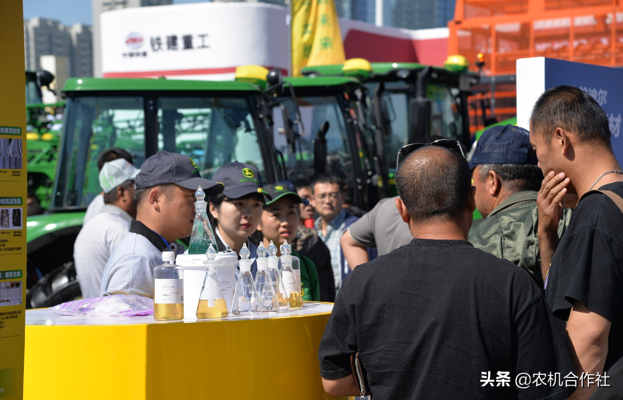 「新疆農(nóng)機(jī)展大賞」這么多酷炫的國(guó)外農(nóng)機(jī)，哪個(gè)是你的菜！