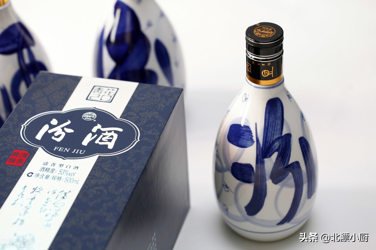全國哪里產的白酒最好喝？中國十大白酒排行榜，看看你喝過幾種？