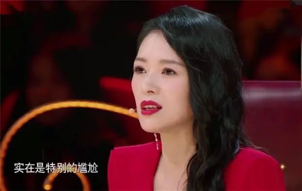 残酷娱乐圈：贾玲成50亿导演被热捧，张小斐身价暴涨明星频示好