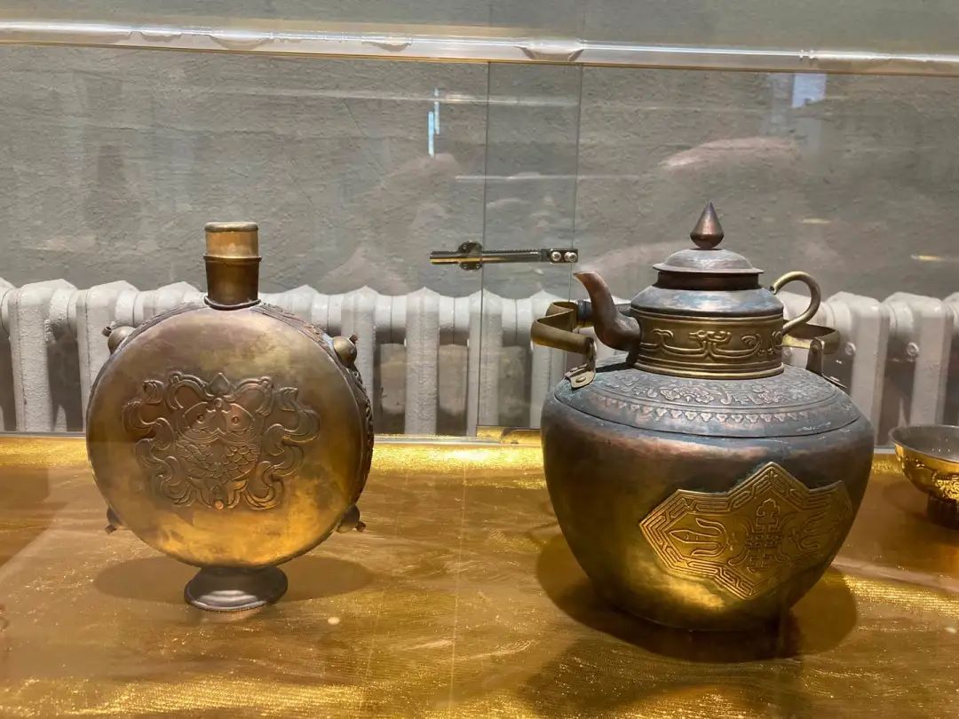 长春—通辽金秋首发团畅玩第二天：逛孝庄园、吃烧麦宴...