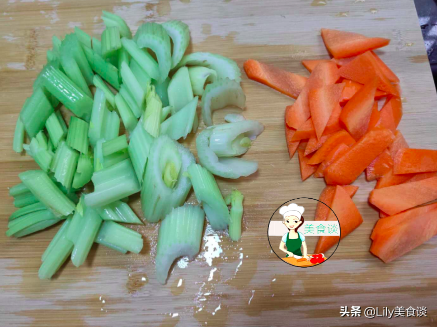 这三样素菜是绝配，一香一鲜一脆，简单一炒特美味，不放肉也很香