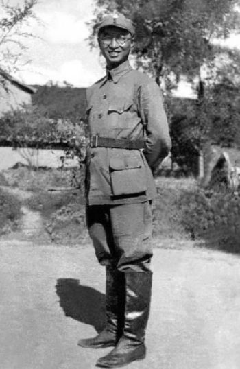 1961年陈赓大将去世，蒋介石在台湾亲设灵堂痛哭：没有他就没有我