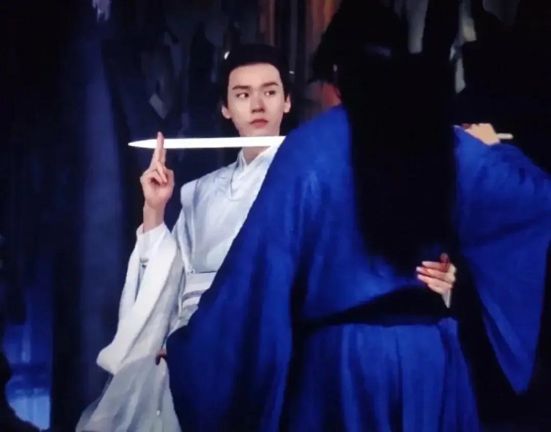 " the land of country makes " abroad heat sows: Two did not sow camera lens to pour out of greatly, english caption makes window