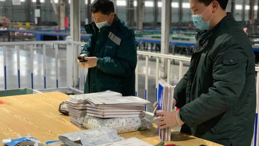 中国邮政的速度那么慢，为什么还活着？利润竟是世界第一