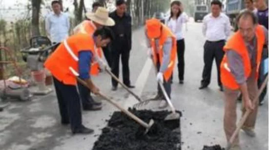 都是用“沥青”铺路，为啥德国的年年如新，中国的却满是补丁？