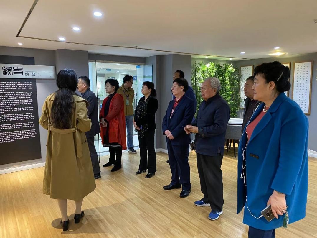 一片匠心寄深情 中國知青協(xié)會一行考察武漢科企