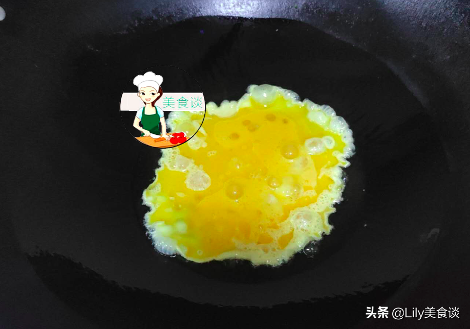 西兰花和此是绝配，不放肉也很香，隔三差五给孩子做，每回都光盘