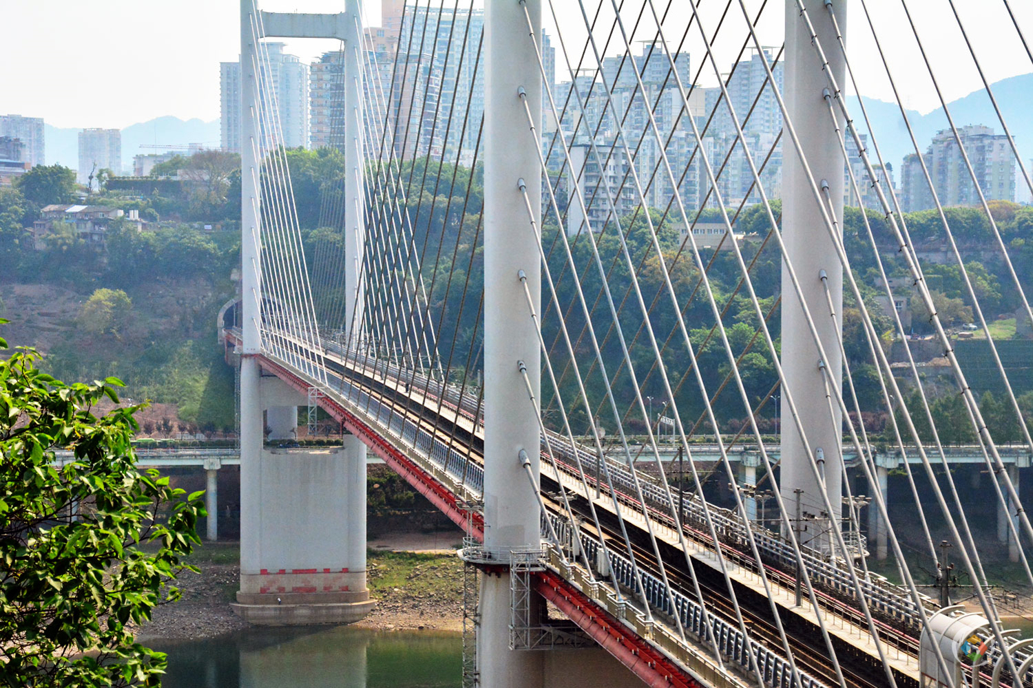重庆城的日新月异，直辖23年之后，一直在变，却又一直没变