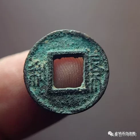 混乱的南北朝都发过什么钱币?南朝版(附市场价)