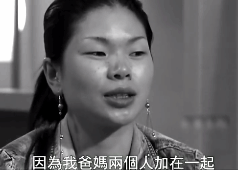 她是中国第一丑模，误打误撞嫁给法国富豪，8岁儿子酷似贵族王子