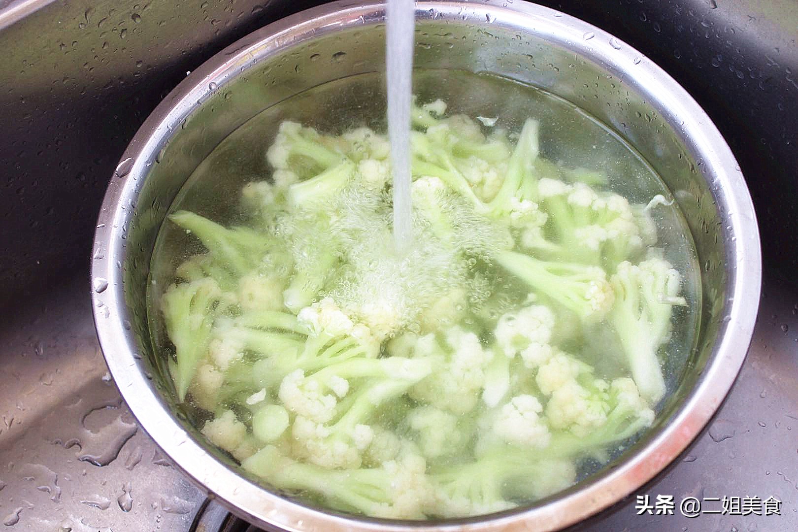 蔬菜是先洗再切，还是先切后洗？很多人没弄清，早知道早受益