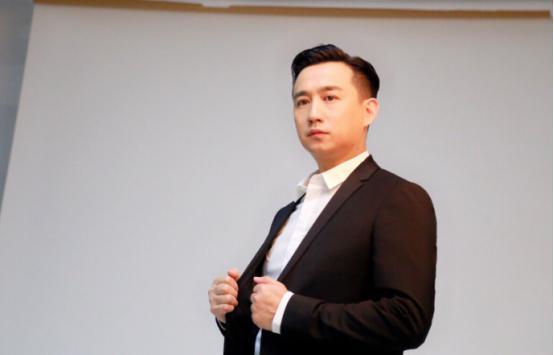 黄磊教过的学生当中，这3位火遍娱乐圈，只剩他默默无闻