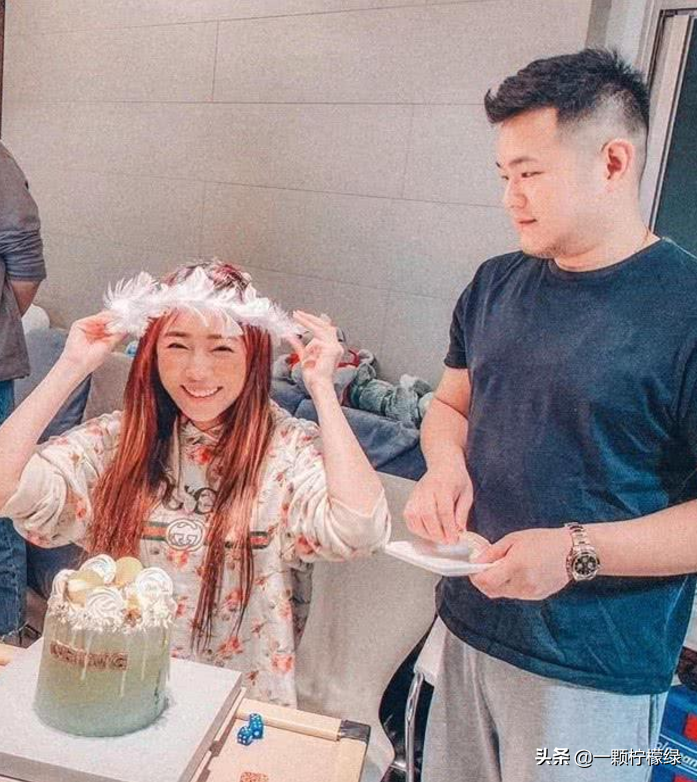 “黑涩会美眉”丫头结婚照曝光，穿7万元奢华婚纱嫁豪门