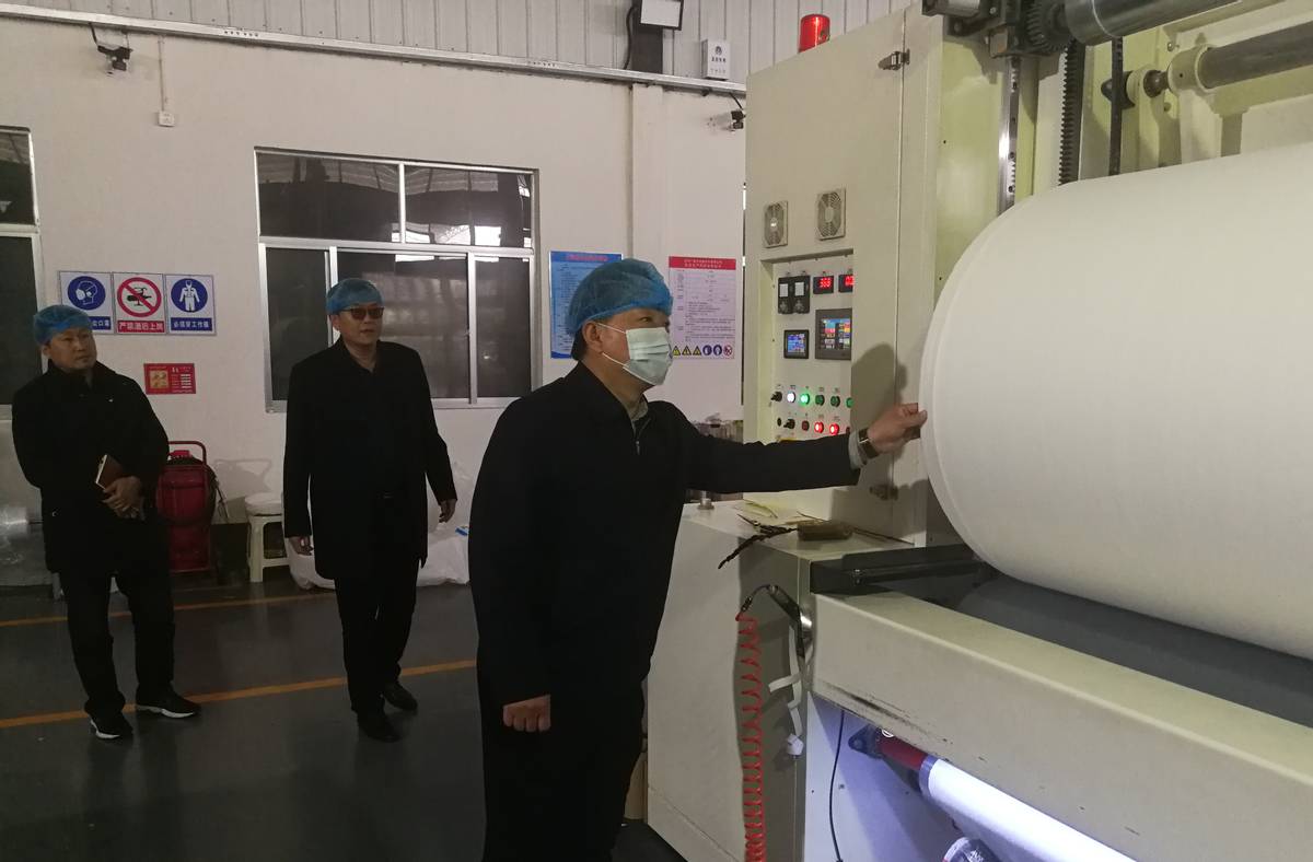 用心用情,，為企業(yè)當好“服務員”市體育局服務企業(yè)專員“三步走”，助力企業(yè)發(fā)展