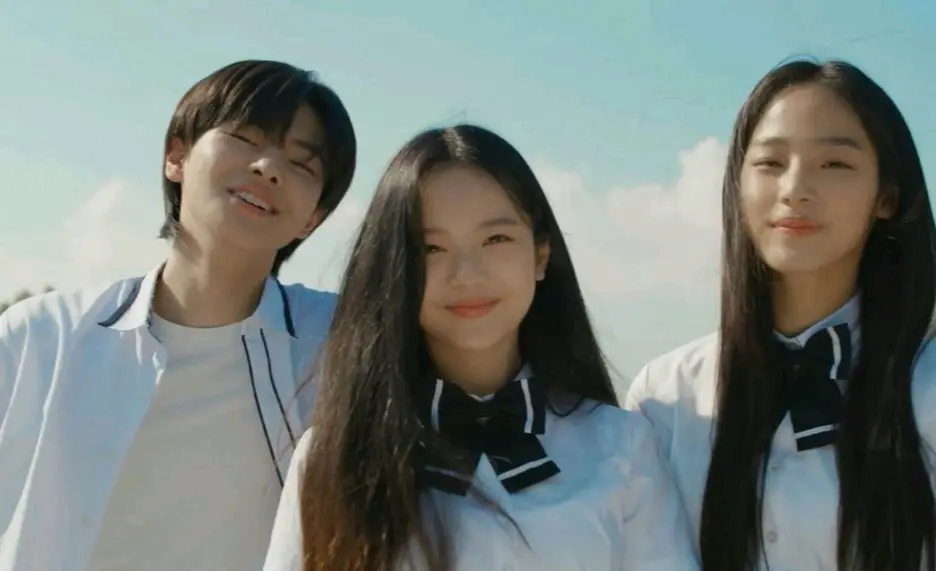防弹少年团新歌出现HYBE练习生,新男女团和sm jyp yg谁才是紫薇星