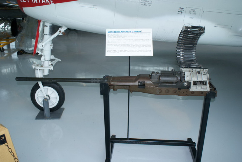 百系经典（一）：痛苦中开创超音速时代的F-100战斗机