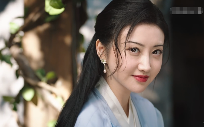 《司藤》首播！景甜无惧怼脸拍，剧情还原度高，张彬彬演技却拉垮