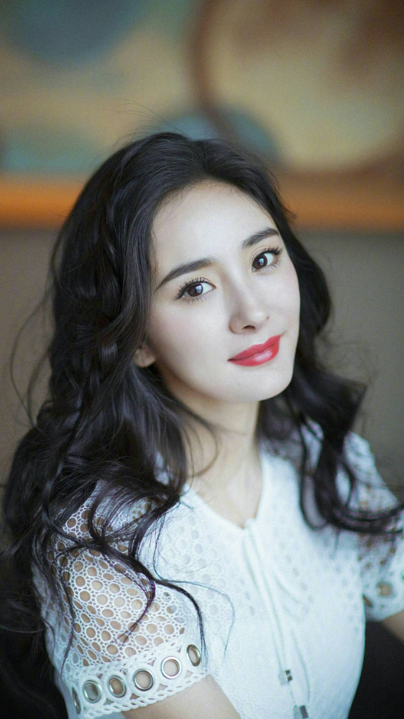 为人处事超级圆滑周到的三大星座，智商情商双高