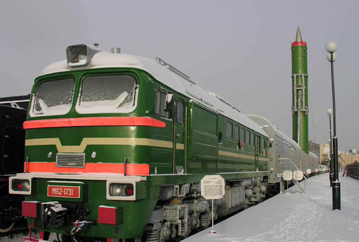 搭载东风41的导弹列车，一旦发射，美国需要多少卫星才能拦截？