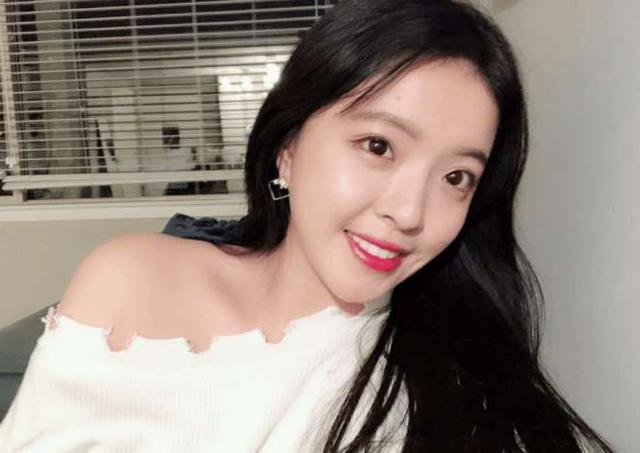 13岁\"华谊小公主\"王文，也疯狂追星，看