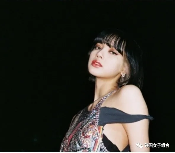 韩媒报道,BLACKPINK成员LISA六月solo出道,YG回应
