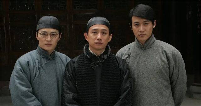 自由恋爱如同泡沫，《家》and《故乡》：青年吹