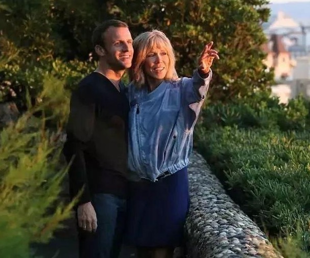 马克龙夫妇的相处内幕！法国总统过度依赖妻子，隔90分钟通话一次