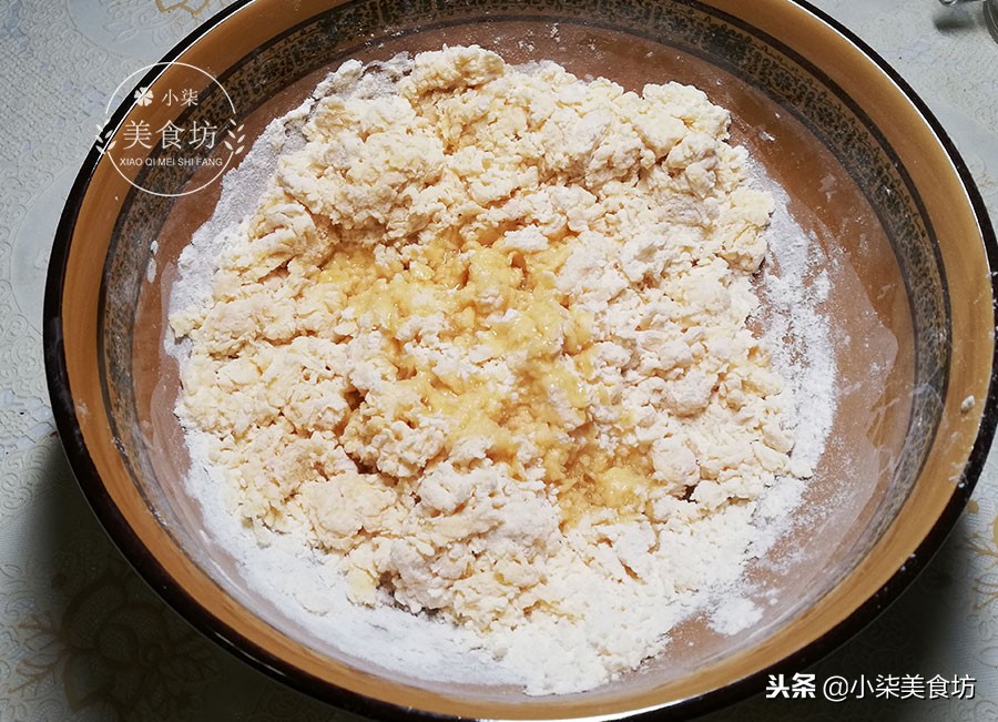 图片[7]-一碗面粉 3个鸡蛋 不放一滴水 这样做面包暄软 个个香甜味美-起舞食谱网