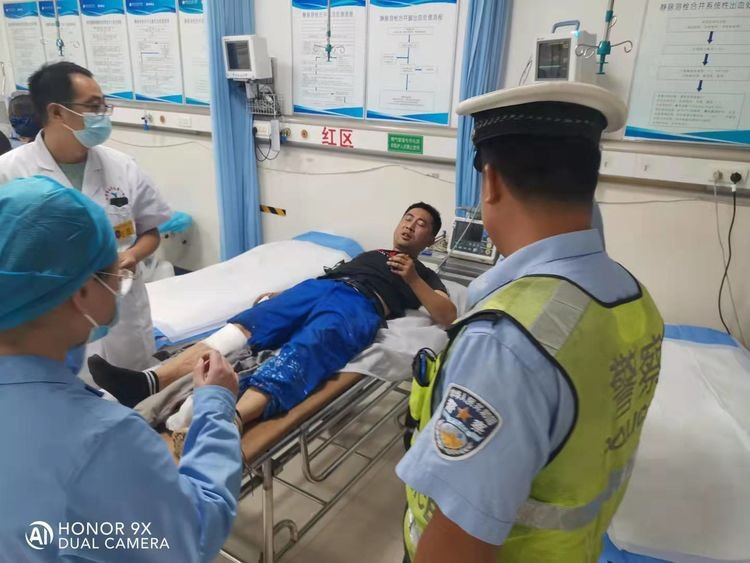河北省邯郸市永年区交警救助伤病群众快速就医受好评