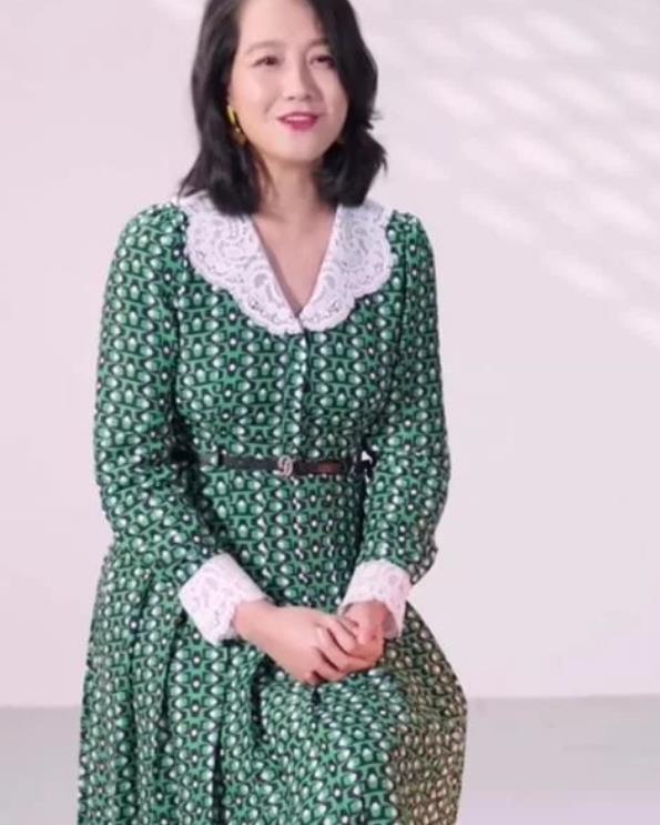 朱丹2胎产子后复工，身材尚未恢复却仍然自信，美得很真实