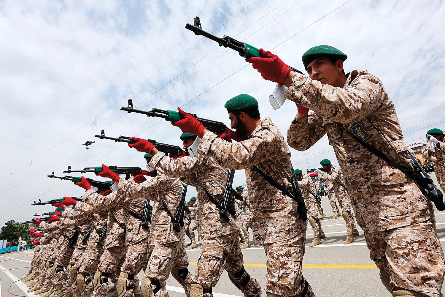 美制F14用到了地老天荒，伊朗终于将大举外购武