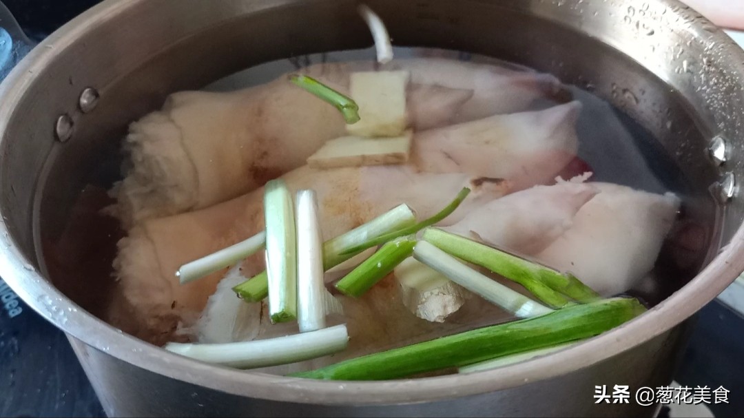 醬香鹵豬蹄好吃有訣竅，記住幾個技巧，想做出正宗的滷豬蹄並不難