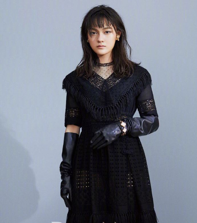 娱乐圈“后浪”们，事业上前途无量，做人还要