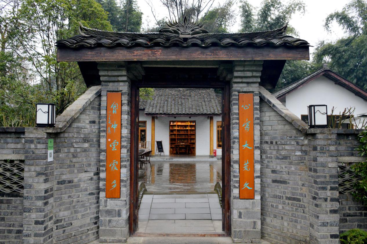 难得洒脱，和思皓X8大六座来一场说走就走的旅行