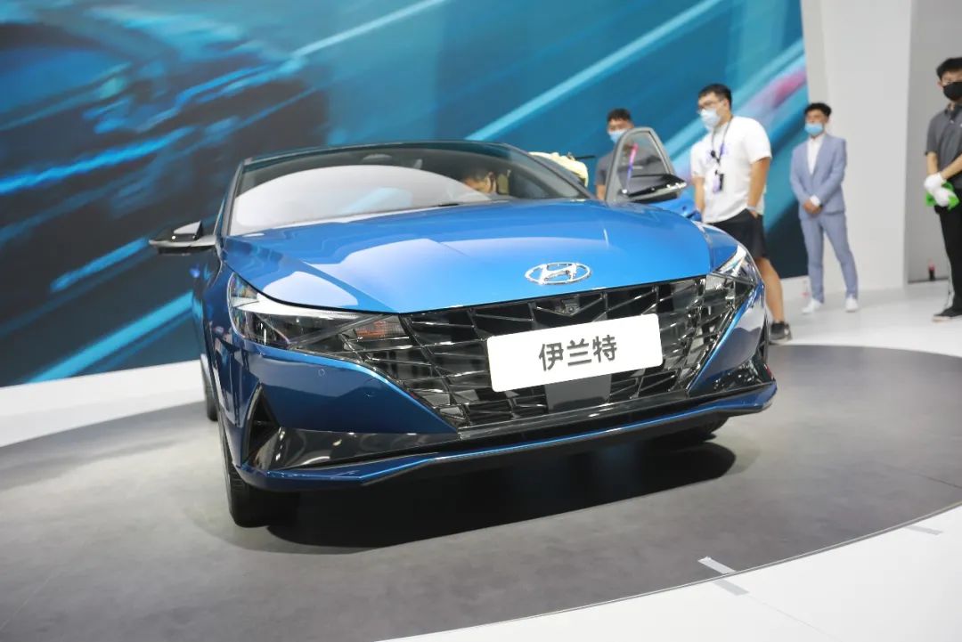 跟我兜兜转转 带您看遍北京车展（探境E4馆）