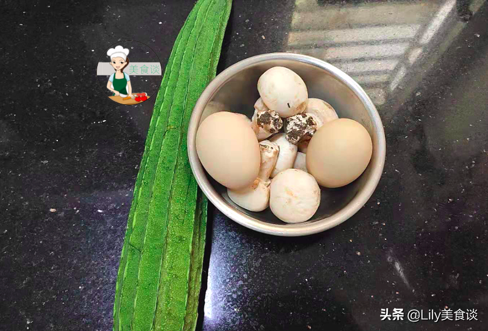 這三樣食材一起煮，不放肉也很鮮，難怪兒子愛吃，簡單美味又營養