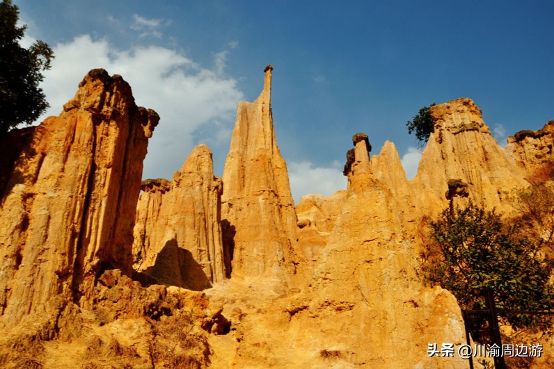中国四大土林之一，被誉为“四川版美国大峡谷”，门票仅需20元
