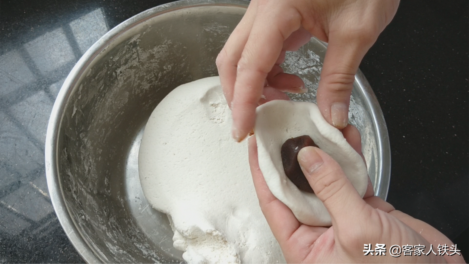 绿豆别只会煲糖水，教你一个夏季早餐吃法，软糯香甜，解暑又解馋