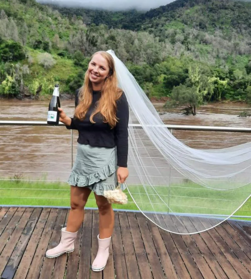 暴雨倒灌澳洲！新婚夫妻整栋新房被冲走，悉尼数万人随时准备撤离