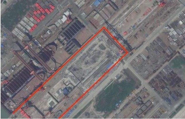 大消息！江南船厂巨型浮船坞已下水，003航母分