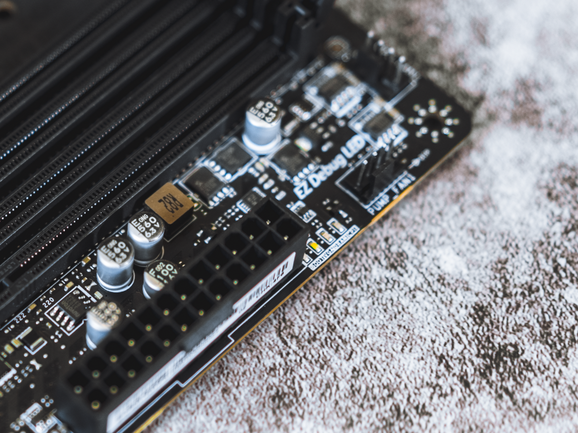 向AMD开炮！中端主板不能内存超频？intel正式终结