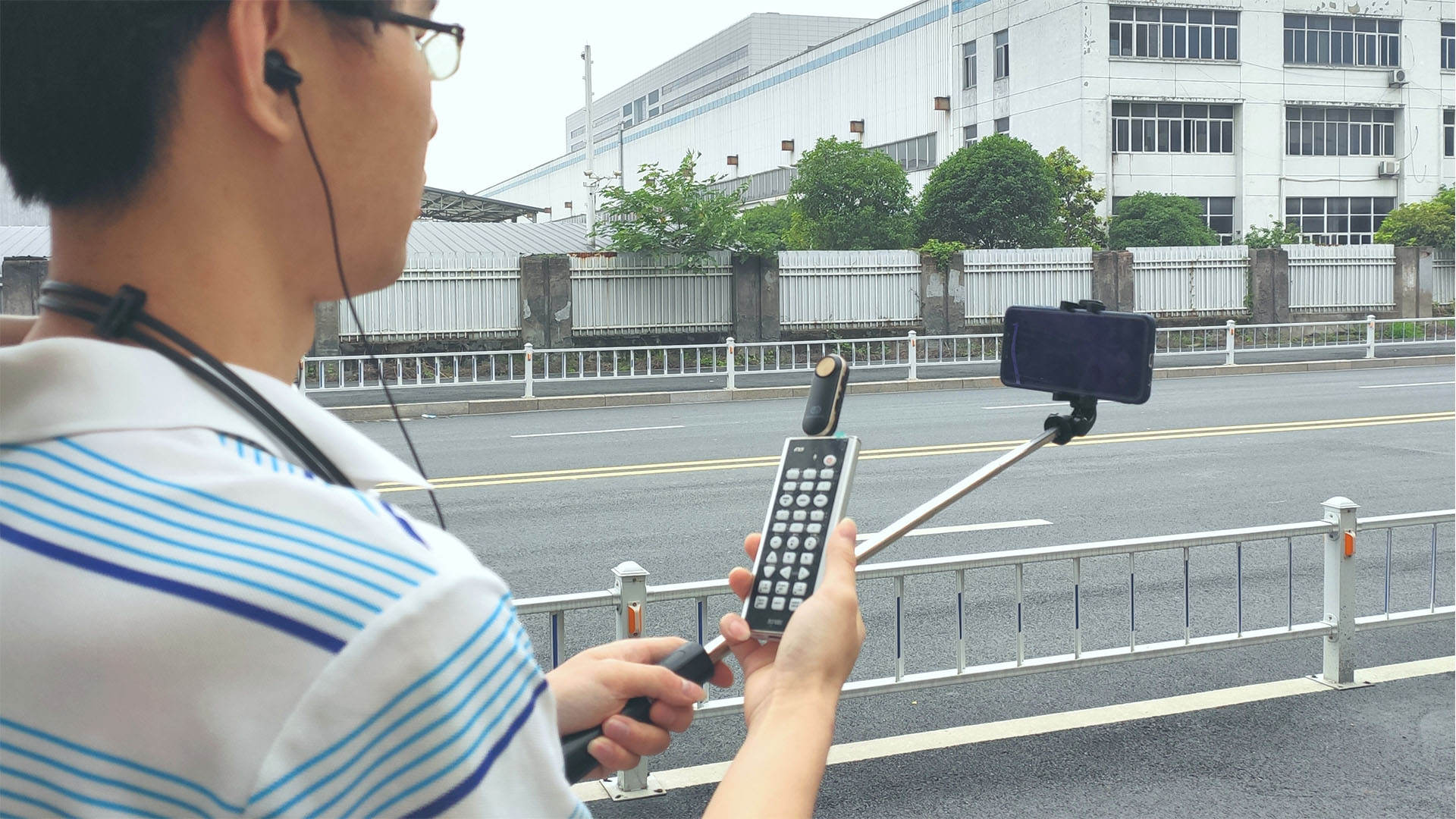 不再为直播多人监听而烦恼！森然WH10无线监听耳机用起来真无束缚