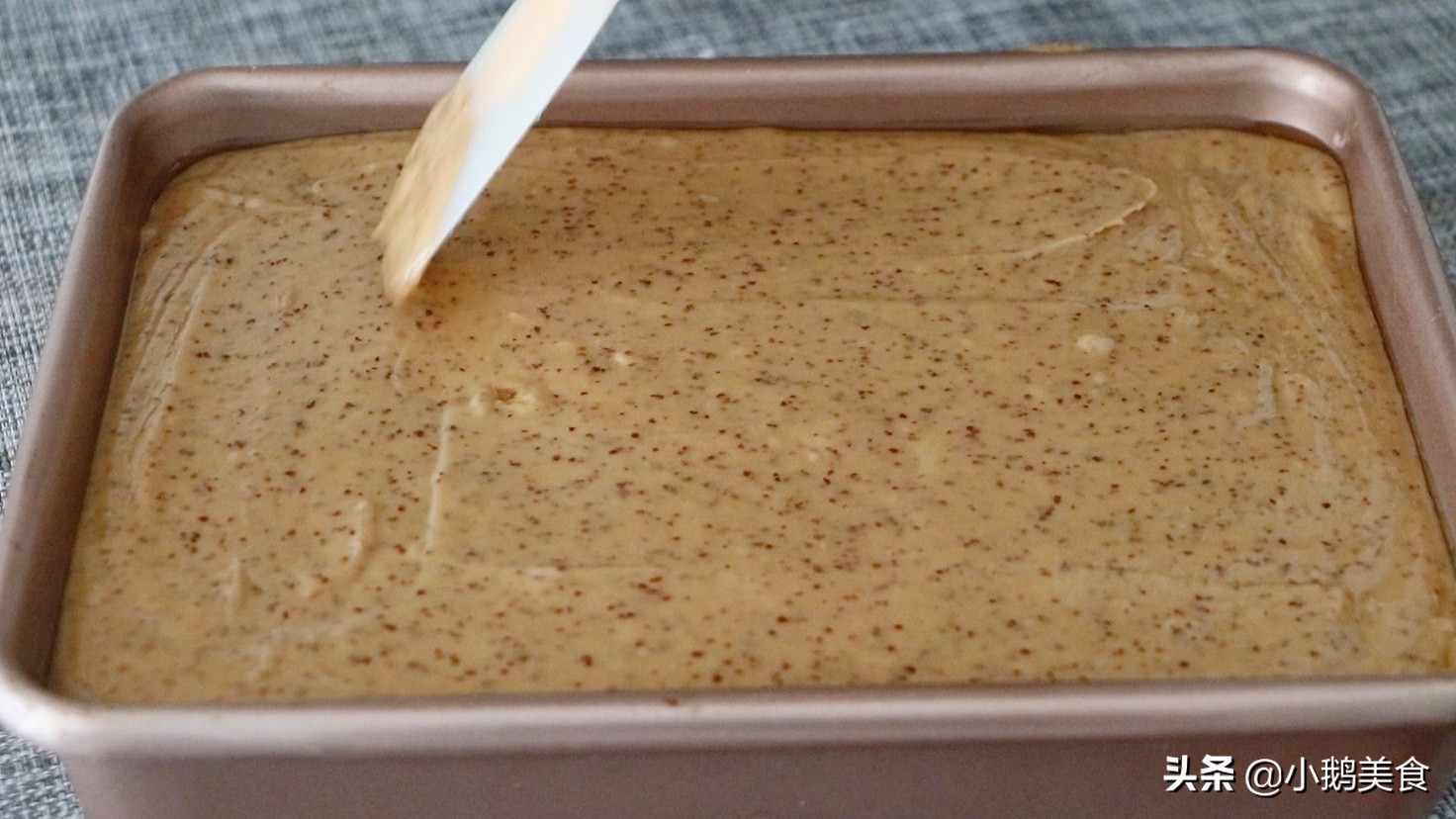 广式早点红枣糕，一拌一蒸2步搞定，冰凉香甜Q弹，夏天最爱它