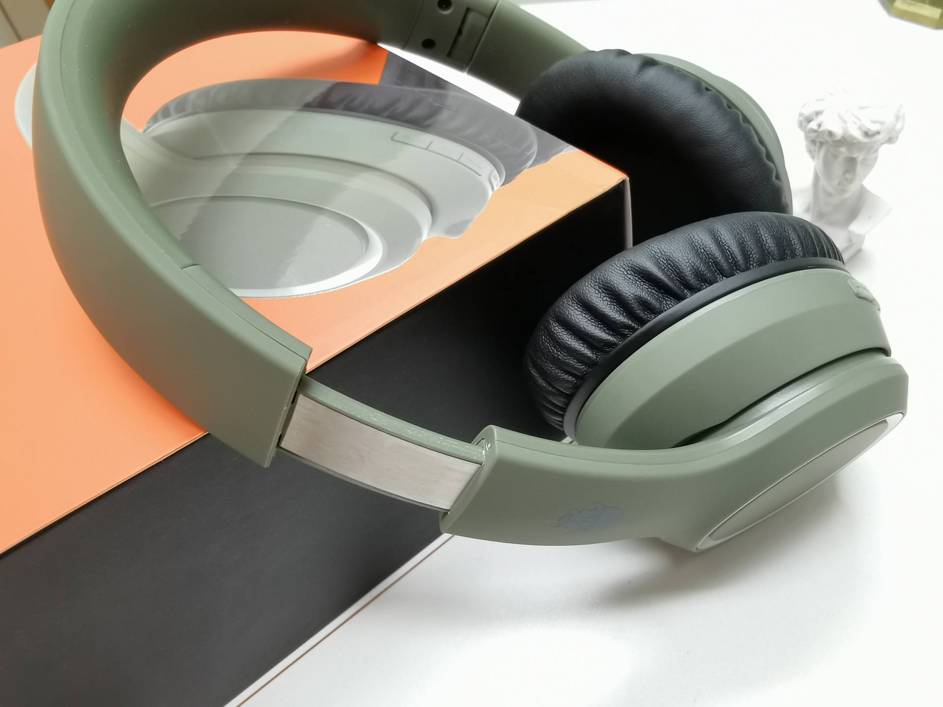 告别喧嚣，静享律动，Unionstar C20头戴式蓝牙耳机